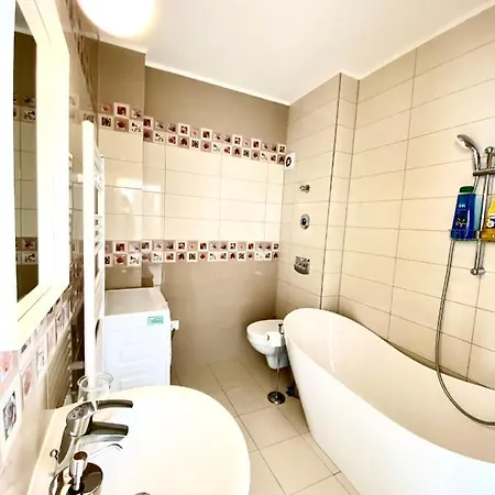 M.a.m. アパート *